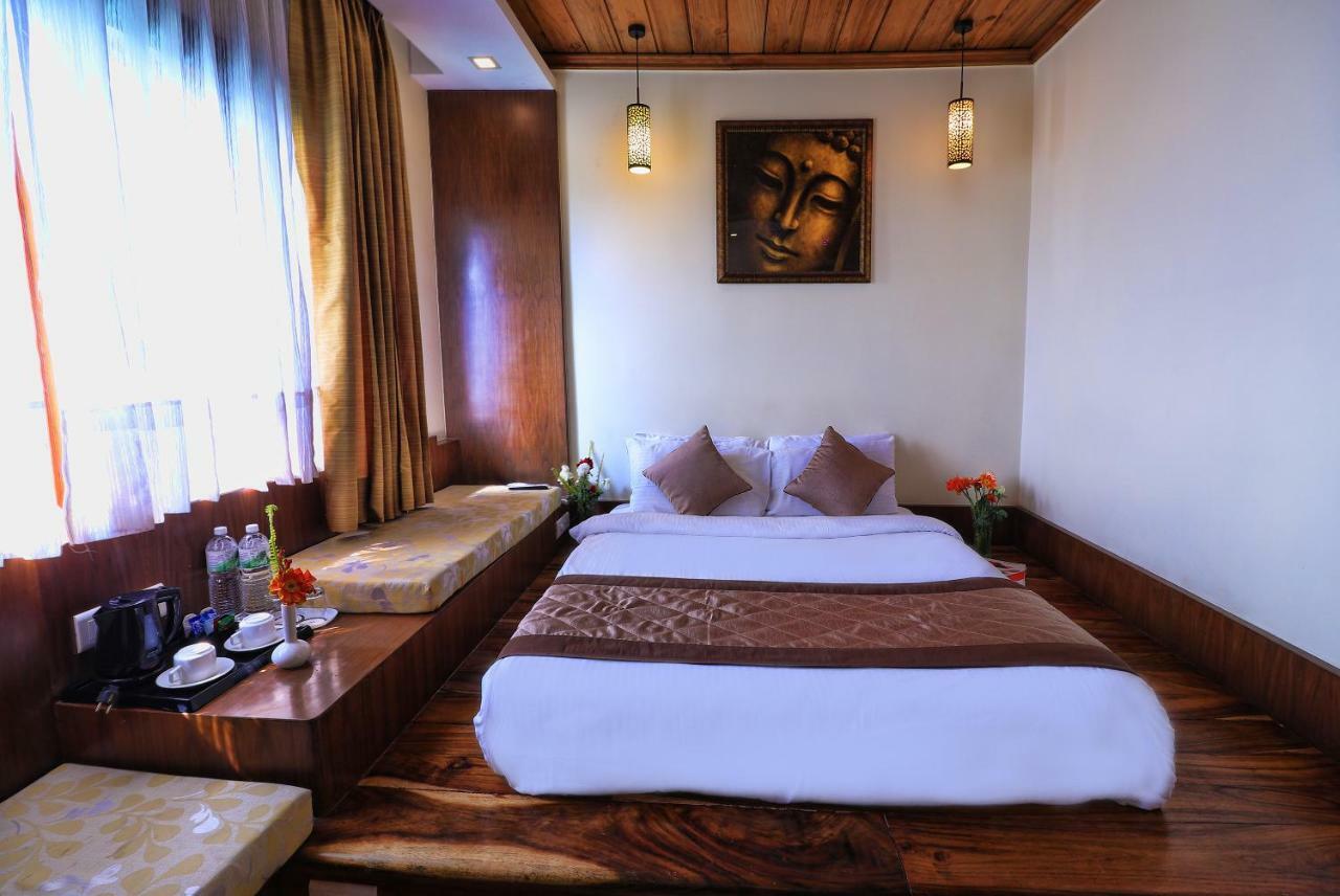 Hotel Mount Siniolchu, Гангток Екстериор снимка
